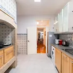 Апартаменти Beautiful In Bairro Alto-gremio