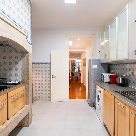 Beautiful Apartment In Bairro Alto-Gremio