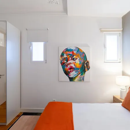 Beautiful Apartment In Bairro Alto-Gremio דירה *