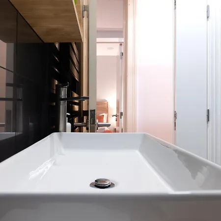 Beautiful In Bairro Alto - Quite Appartement