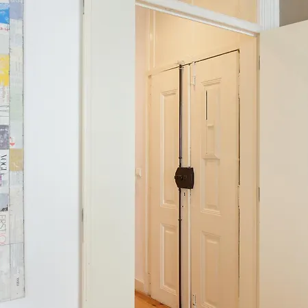 Beautiful In Bairro Alto - Quite Appartement *